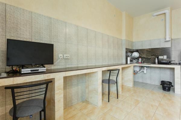 Rent daily an apartment in Kyiv on the St. Yevhena Konovaltsia 36Е per 599 uah. 