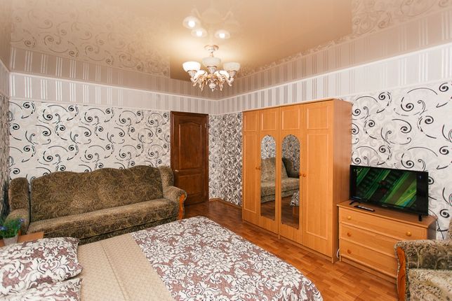 Rent daily an apartment in Sumy on the St. Zasumska 10А per 400 uah. 
