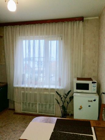 Rent daily an apartment in Chernihiv on the St. Rokosovskoho 1 per 400 uah. 
