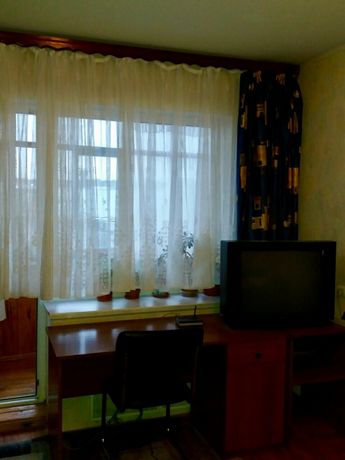 Зняти подобово квартиру в Чернігові на вул. Рокосовського 1 за 400 грн. 