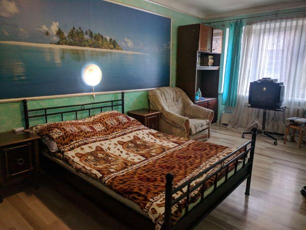 Зняти подобово квартиру в Києві біля ст.м. Академмістечко за 500 грн. 
