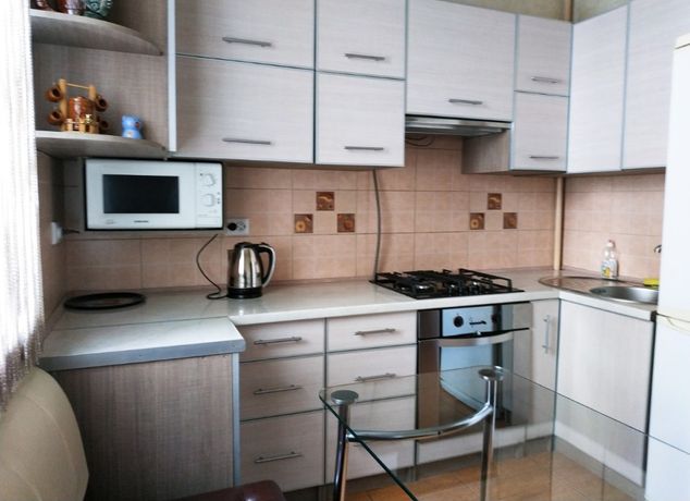 Rent daily an apartment in Ivano-Frankivsk on the St. Zaliznychna per 399 uah. 