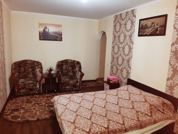 Rent daily an apartment in Kryvyi Rih on the St. Kosmonavtiv per 250 uah. 