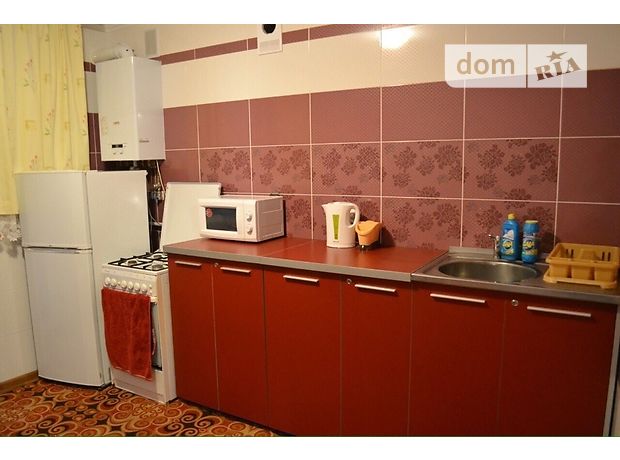 Rent daily an apartment in Vinnytsia on the St. Keletska per 350 uah. 