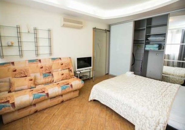 Rent daily an apartment in Kyiv on the Blvd. Lesi Ukrainky per 700 uah. 