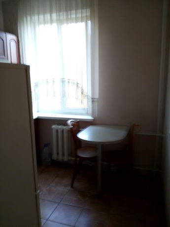Rent daily an apartment in Kyiv on the St. Yerevanska per 600 uah. 