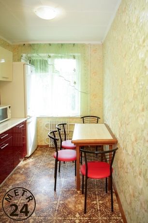 Rent daily an apartment in Dnipro on the Avenue Heroiv 14 per 600 uah. 