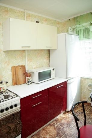 Rent daily an apartment in Dnipro on the Avenue Heroiv 14 per 600 uah. 