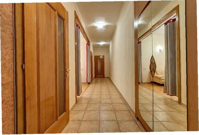 Зняти подобово квартиру в Києві на вул. Руставелі Шота 40 за 1600 грн. 