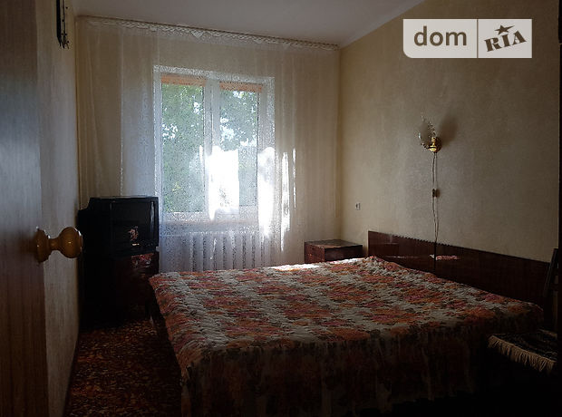 Rent daily a room in Kyiv on the St. Vodohinna per 350 uah. 