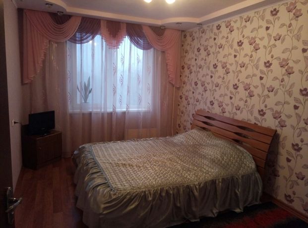 Rent daily an apartment in Kharkiv on the St. Industrialna per 400 uah. 