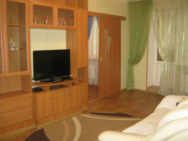 Rent daily an apartment in Poltava on the St. Instytutnskyi proriz 50-200г per 255 uah. 