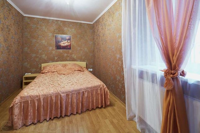Rent daily an apartment in Lviv on the Rynok square 34 per 690 uah. 