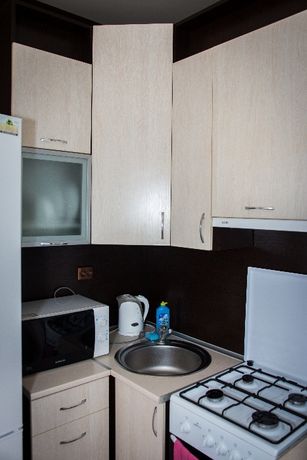 Rent daily an apartment in Nizhyn on the Hoholia square 1а per 350 uah. 