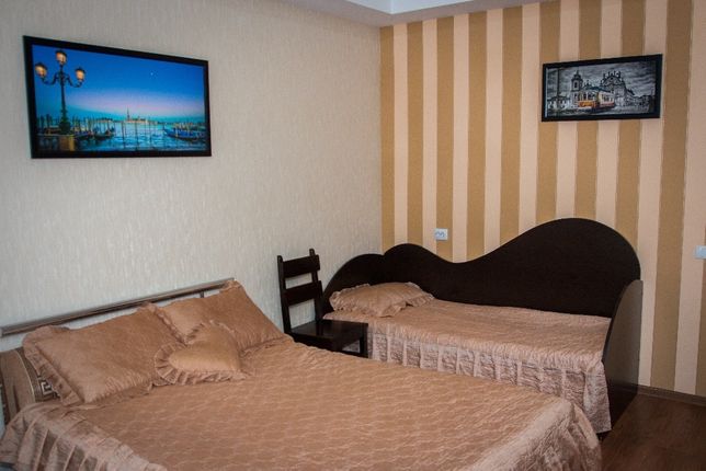 Снять посуточно квартиру в Нежине на Гоголя площадь 1а за 350 грн. 