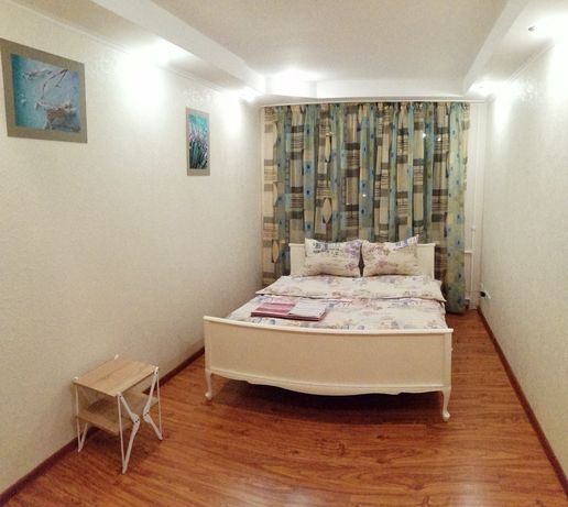 Rent daily an apartment in Kyiv near Metro Vasylkivska per 700 uah. 