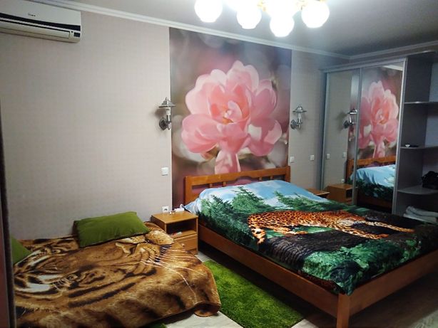 Зняти подобово квартиру в Дніпрі на вул. Героїв Дніпра 2 за 600 грн. 