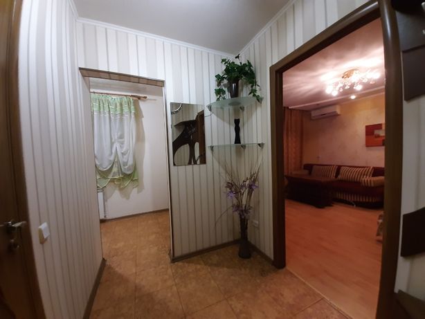 Rent daily an apartment in Kharkiv on the St. Horkoho 44 per 580 uah. 