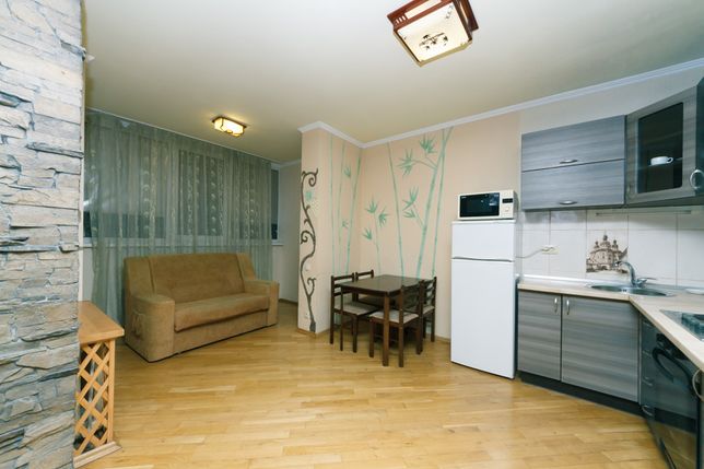 Rent daily an apartment in Kyiv near Metro Pozniaki per 800 uah. 