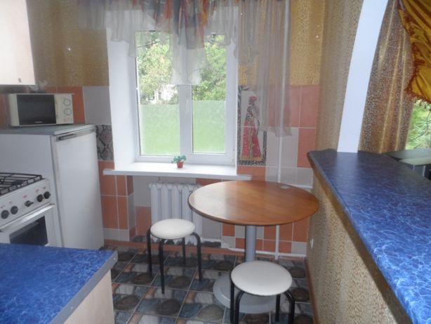 Rent daily an apartment in Kropyvnytskyi on the St. Kropyvnytskoho per 350 uah. 