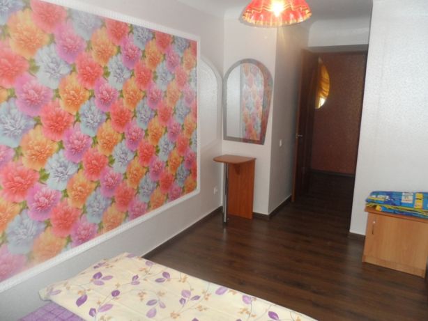 Зняти подобово квартиру в Кропивницькому на вул. Кропивницького за 350 грн. 