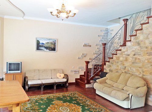 Rent daily a house in Kyiv per 6000 uah. 