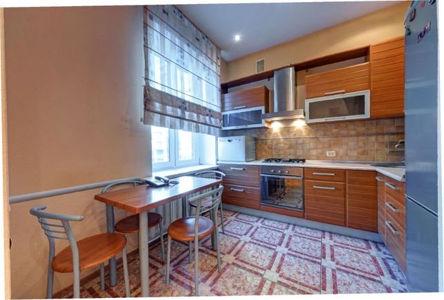 Rent daily an apartment in Kyiv on the St. Vodohinna per 1600 uah. 