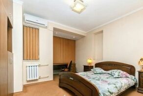 Зняти подобово квартиру в Києві на вул. Новогоспітальна за 1300 грн. 