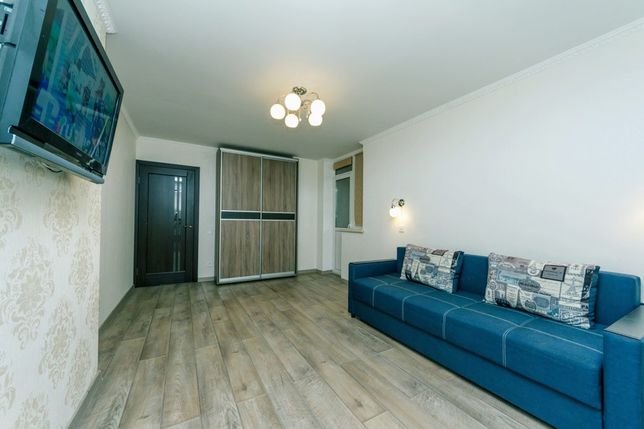 Rent daily an apartment in Kyiv on the St. Krushelnytskoi Solomii per 1000 uah. 