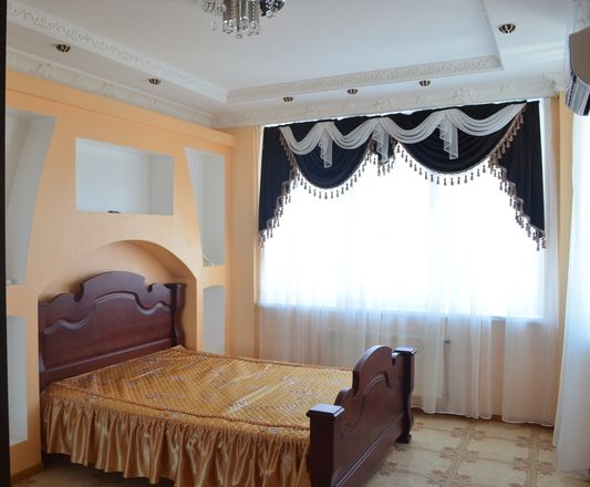 Rent daily an apartment in Odesa on the St. 1-a Prymiska 19а per 550 uah. 