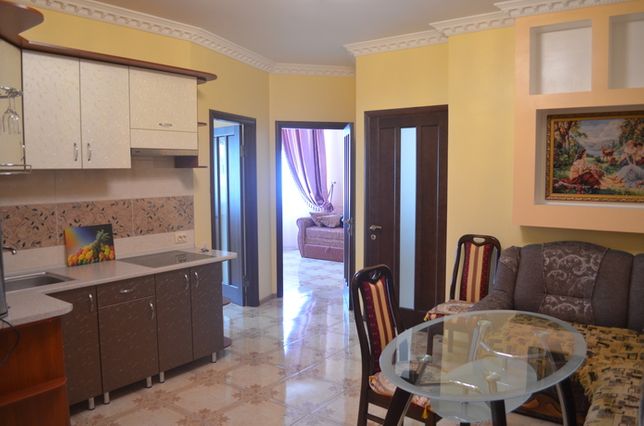 Rent daily an apartment in Odesa on the St. 1-a Prymiska 19а per 550 uah. 