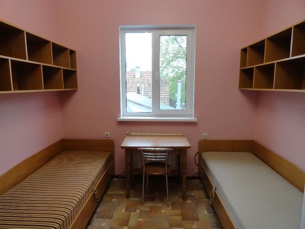 Rent a room in Kyiv on the St. Verkhovynna per 2000 uah. 