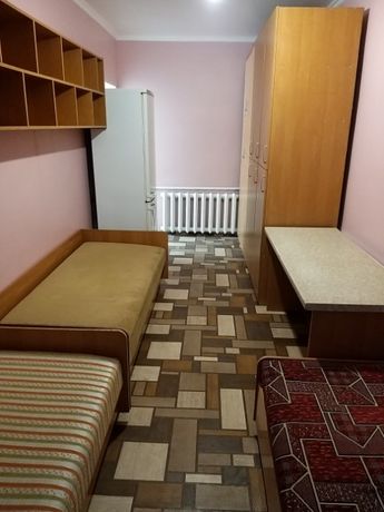 Rent a room in Kyiv on the St. Verkhovynna per 2000 uah. 