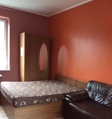 Rent daily an apartment in Kyiv on the St. Narodnoho Opolchennia 450-600 per 450 uah. 