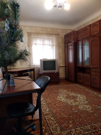 Rent a house in Kropyvnytskyi on the St. Byeliaieva per 3000 uah. 