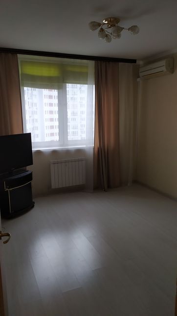 Rent an apartment in Kyiv on the St. Chavdar Yelyzavety 3 per 11000 uah. 
