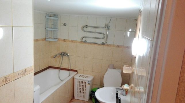 Rent a room in Kyiv near Metro Boryspilska per 6000 uah. 