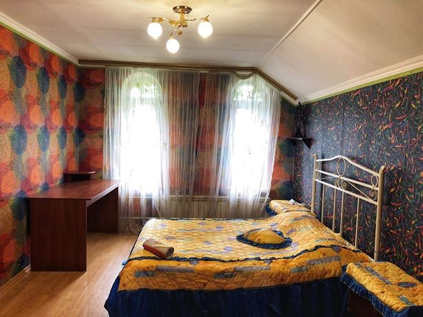 Rent a room in Kyiv near Metro Livoberezhna per 5000 uah. 