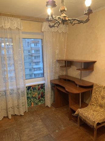 Rent an apartment in Kyiv near Metro Vyrlitsa per 7500 uah. 