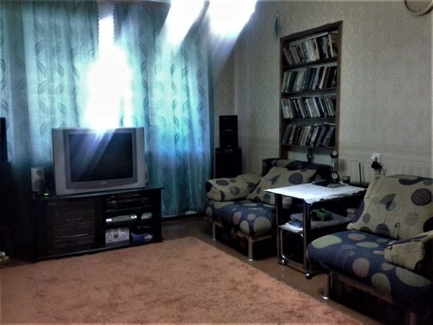 Rent an apartment in Dnipro on the Avenue Bohdana Khmelnytskoho per 7000 uah. 