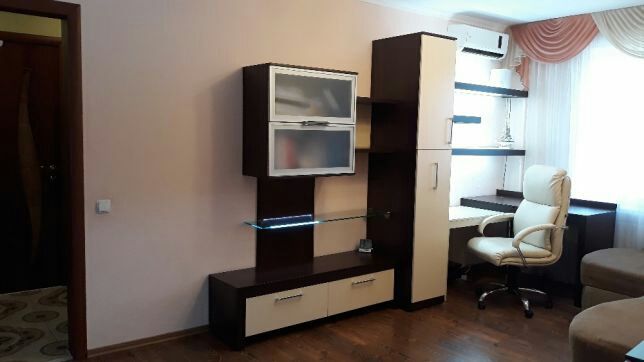 Rent an apartment in Dnipro on the Avenue Haharina per 9000 uah. 