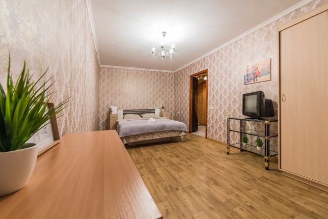Зняти подобово кімнату в Києві на Харківське шосе за 500 грн. 