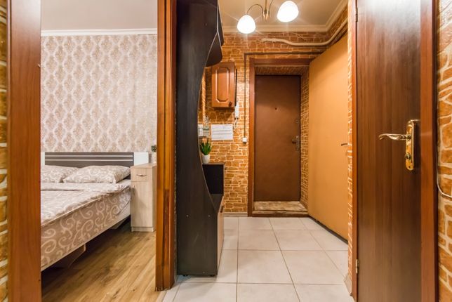 Снять посуточно комнату в Киеве на Харьковское шоссе за 500 грн. 
