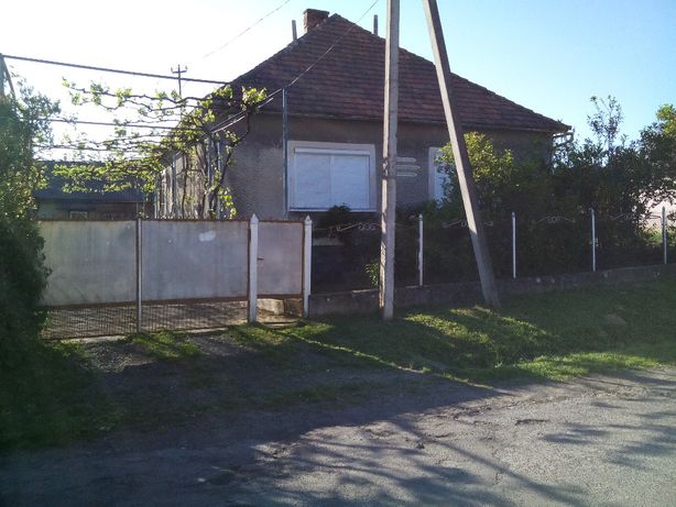 Rent a house in Mukachevo per 3500 uah. 