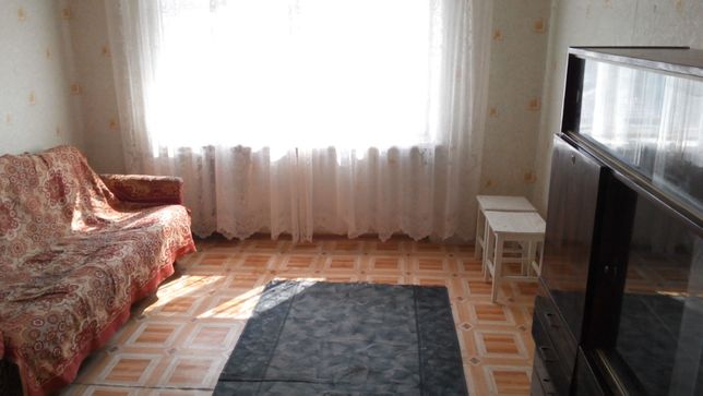 Rent an apartment in Mariupol on the Avenue Metalurhiv 5 per 2500 uah. 