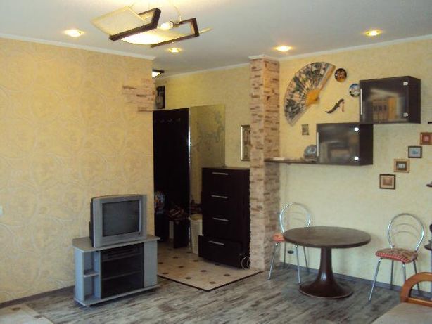 Rent an apartment in Kyiv on the Avenue Peremohy 9 per 13500 uah. 