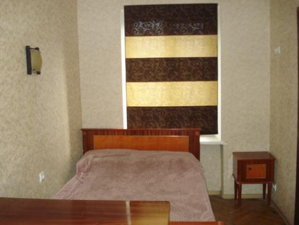Rent an apartment in Kyiv on the Avenue Peremohy 9 per 13500 uah. 