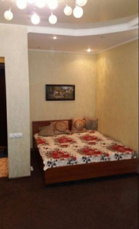 Rent an apartment in Sumy on the St. Internatsionalistiv per 4000 uah. 