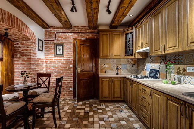 Rent daily an apartment in Lviv on the Rynok square per 950 uah. 