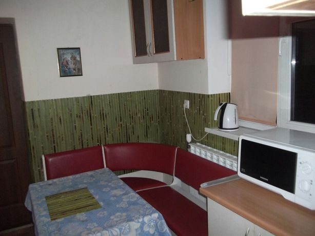 Rent a house in Lviv on the St. Ryasnenska 1 per 6500 uah. 
